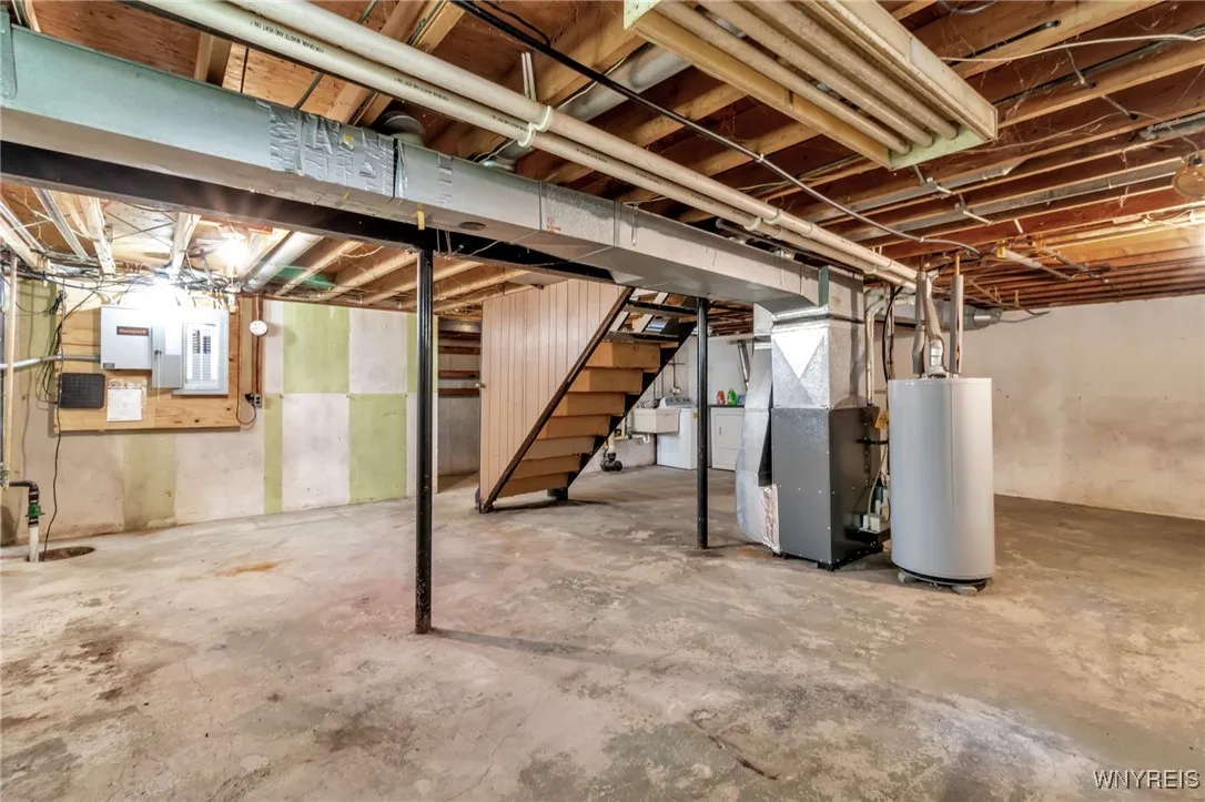 4297 Robin Lane, Hamburg, New York 14075, Hamburg, New York 14075, 4 Bedrooms Bedrooms, 7 Rooms Rooms,1 BathroomBathrooms,Residential,Closed,4297 Robin Lane, Hamburg, New York 14075,0,B1557338