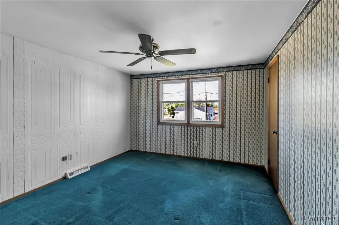 4297 Robin Lane, Hamburg, New York 14075, Hamburg, New York 14075, 4 Bedrooms Bedrooms, 7 Rooms Rooms,1 BathroomBathrooms,Residential,Closed,4297 Robin Lane, Hamburg, New York 14075,0,B1557338