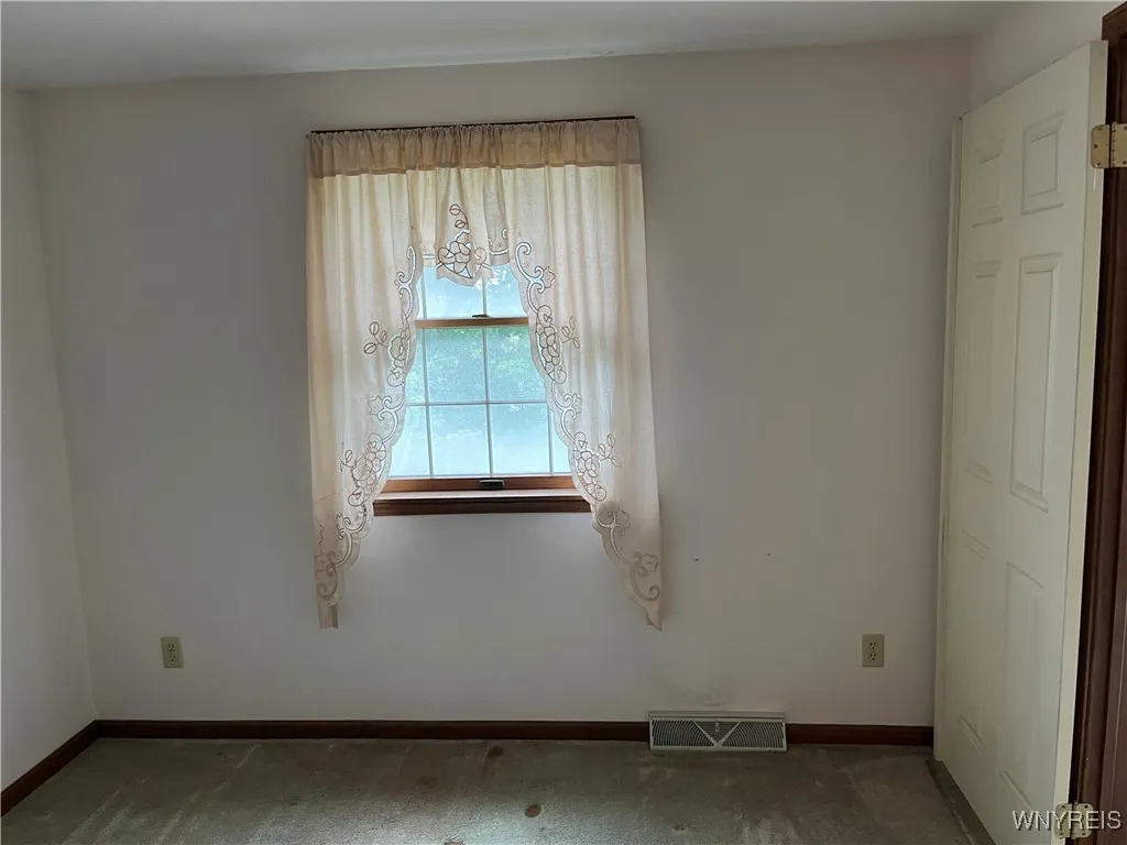 270 Buffalo Road 10, Aurora, New York 14052, Aurora, New York 14052, 2 Bedrooms Bedrooms, 6 Rooms Rooms,2 BathroomsBathrooms,Residential,Closed,270 Buffalo Road 10, Aurora, New York 14052,0,B1558064