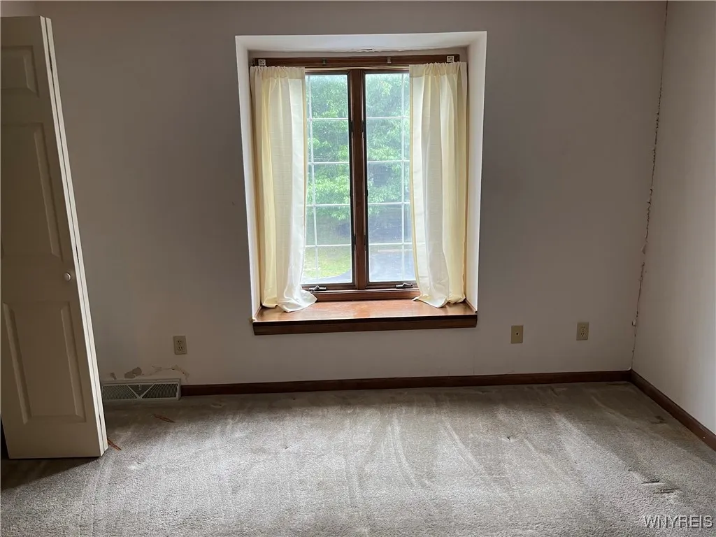 270 Buffalo Road 10, Aurora, New York 14052, Aurora, New York 14052, 2 Bedrooms Bedrooms, 6 Rooms Rooms,2 BathroomsBathrooms,Residential,Closed,270 Buffalo Road 10, Aurora, New York 14052,0,B1558064