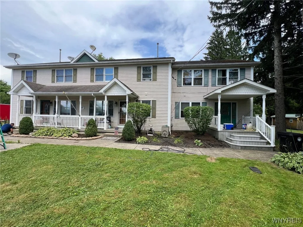1267 Town Line Road, Alden, New York 14004, Alden, New York 14004, 8 Bedrooms Bedrooms, ,3 BathroomsBathrooms,Residential,Closed,1267 Town Line Road, Alden, New York 14004,0,B1557610