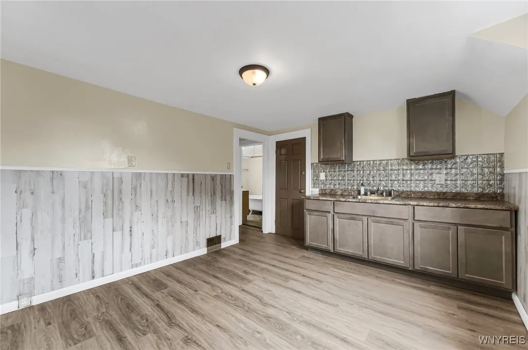 845 Prospect Avenue, Buffalo, New York 14213, Buffalo, New York 14213, 7 Bedrooms Bedrooms, ,3 BathroomsBathrooms,Residential,Closed,845 Prospect Avenue, Buffalo, New York 14213,0,B1558243