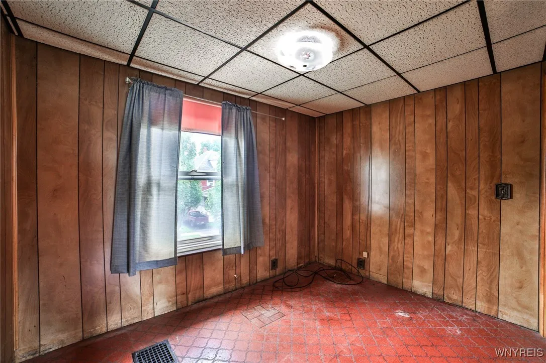 41 Prairie Avenue, Buffalo, New York 14207, Buffalo, New York 14207, 4 Bedrooms Bedrooms, 7 Rooms Rooms,1 BathroomBathrooms,Residential,Closed,41 Prairie Avenue, Buffalo, New York 14207,0,B1558050