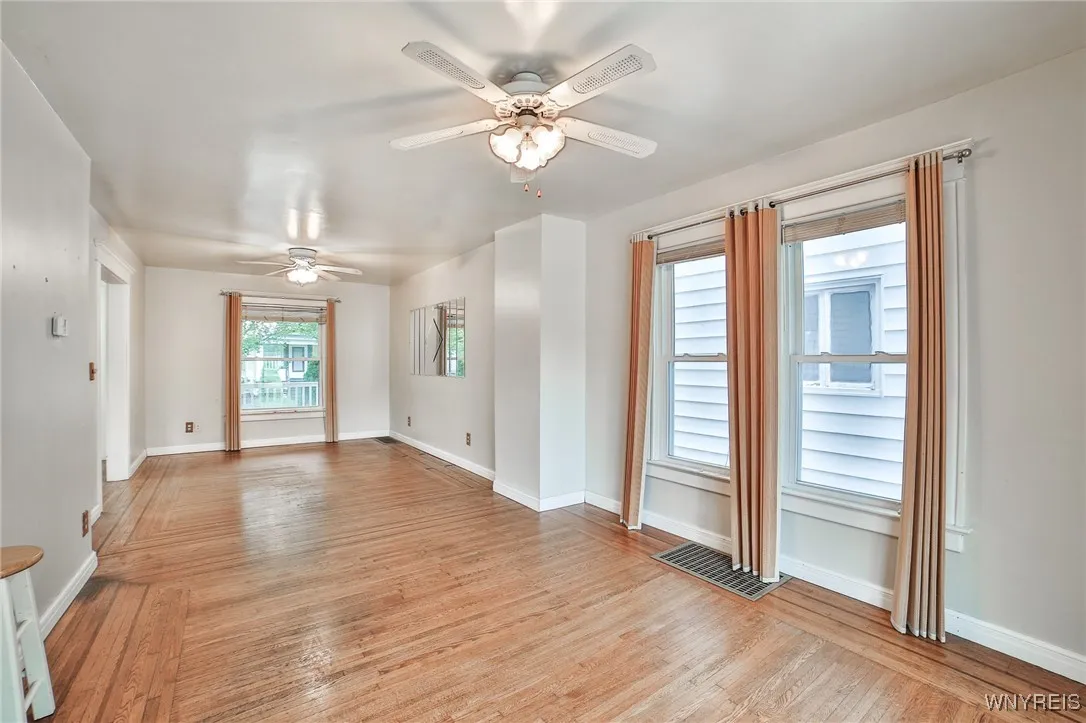 41 Prairie Avenue, Buffalo, New York 14207, Buffalo, New York 14207, 4 Bedrooms Bedrooms, 7 Rooms Rooms,1 BathroomBathrooms,Residential,Closed,41 Prairie Avenue, Buffalo, New York 14207,0,B1558050