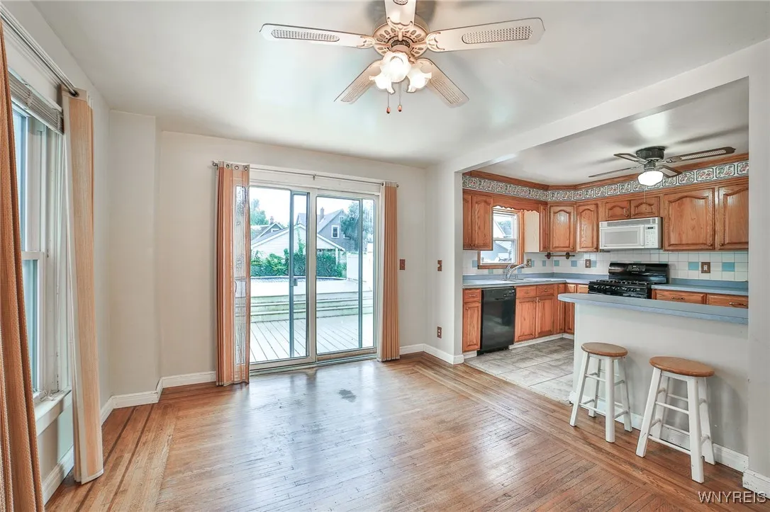 41 Prairie Avenue, Buffalo, New York 14207, Buffalo, New York 14207, 4 Bedrooms Bedrooms, 7 Rooms Rooms,1 BathroomBathrooms,Residential,Closed,41 Prairie Avenue, Buffalo, New York 14207,0,B1558050