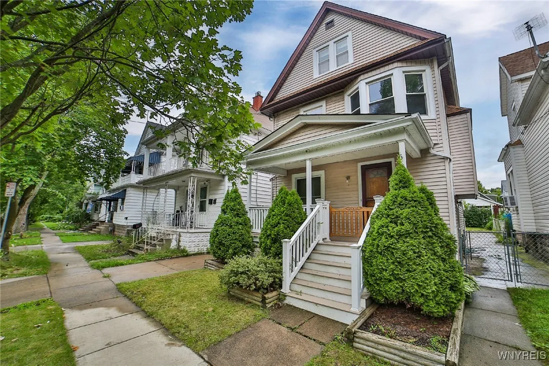 41 Prairie Avenue, Buffalo, New York 14207, Buffalo, New York 14207, 4 Bedrooms Bedrooms, 7 Rooms Rooms,1 BathroomBathrooms,Residential,Closed,41 Prairie Avenue, Buffalo, New York 14207,0,B1558050
