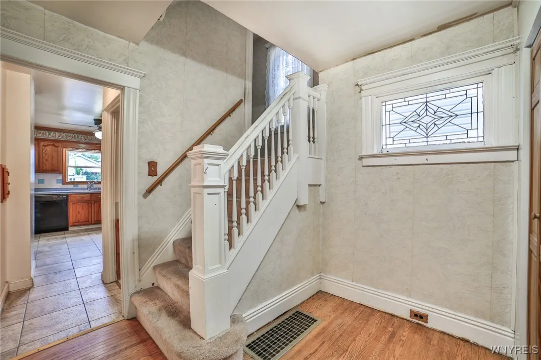 41 Prairie Avenue, Buffalo, New York 14207, Buffalo, New York 14207, 4 Bedrooms Bedrooms, 7 Rooms Rooms,1 BathroomBathrooms,Residential,Closed,41 Prairie Avenue, Buffalo, New York 14207,0,B1558050