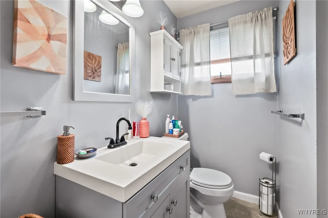 16 Carol Lane, Grand Island, New York 14072, Grand Island, New York 14072, 3 Bedrooms Bedrooms, 7 Rooms Rooms,1 BathroomBathrooms,Residential,Closed,16 Carol Lane, Grand Island, New York 14072,0,B1558096