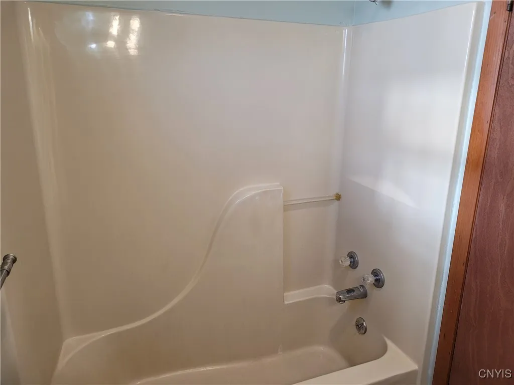 100 Loomis Street, Little Falls-city, New York 133, Little Falls City, New York 13365, 6 Bedroom Bedrooms, ,2 BathroomBathrooms,Residential,For Sale,100 Loomis Street, Little Falls-city, New York 133,0,S1558513