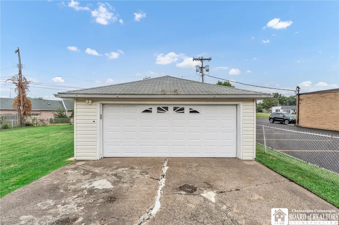 136 Oakview Drive, Tonawanda-town, New York 14150, Tonawanda, New York 14150, 3 Bedrooms Bedrooms, 6 Rooms Rooms,1 BathroomBathrooms,Residential,Closed,136 Oakview Drive, Tonawanda-town, New York 14150,0,R1558193