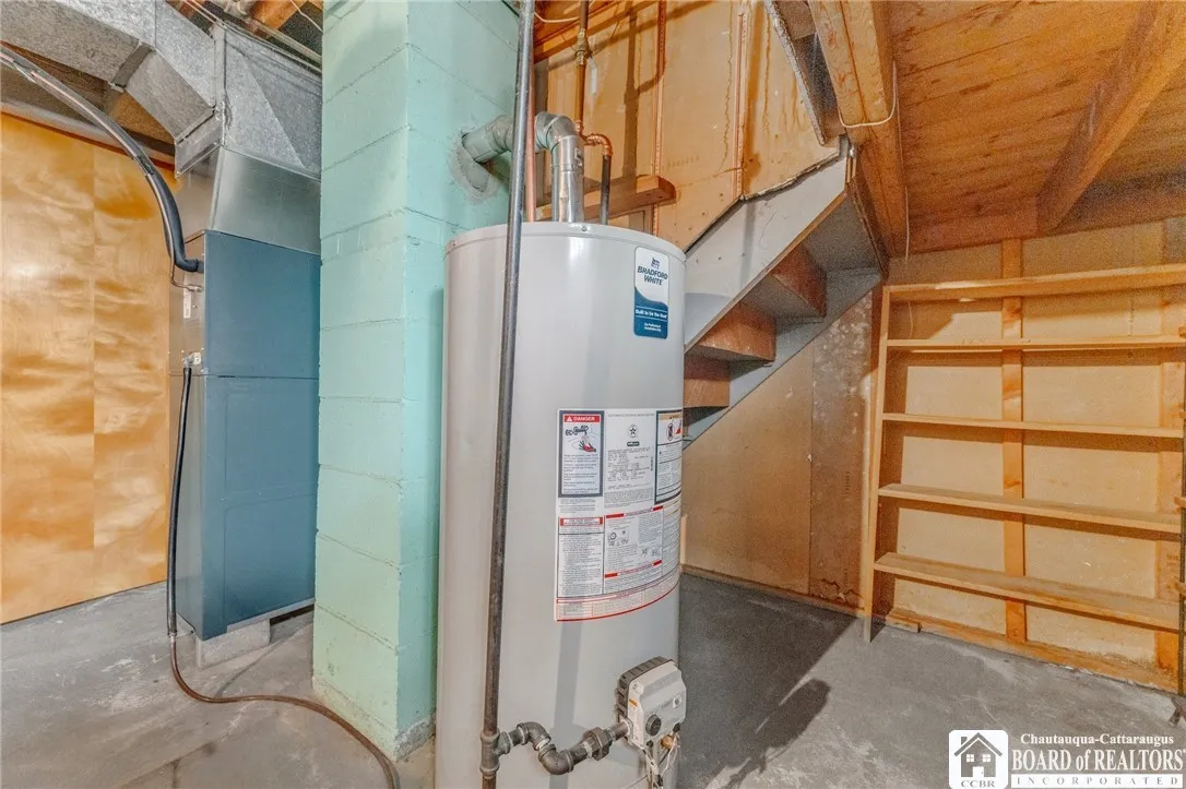 136 Oakview Drive, Tonawanda-town, New York 14150, Tonawanda, New York 14150, 3 Bedrooms Bedrooms, 6 Rooms Rooms,1 BathroomBathrooms,Residential,Closed,136 Oakview Drive, Tonawanda-town, New York 14150,0,R1558193