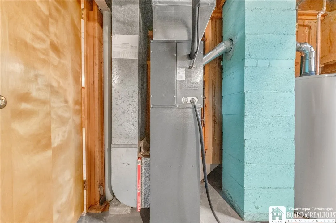 136 Oakview Drive, Tonawanda-town, New York 14150, Tonawanda, New York 14150, 3 Bedrooms Bedrooms, 6 Rooms Rooms,1 BathroomBathrooms,Residential,Closed,136 Oakview Drive, Tonawanda-town, New York 14150,0,R1558193