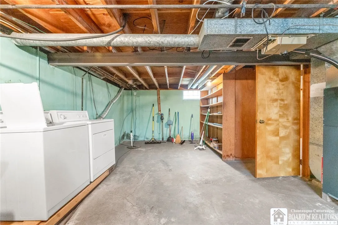 136 Oakview Drive, Tonawanda-town, New York 14150, Tonawanda, New York 14150, 3 Bedrooms Bedrooms, 6 Rooms Rooms,1 BathroomBathrooms,Residential,Closed,136 Oakview Drive, Tonawanda-town, New York 14150,0,R1558193