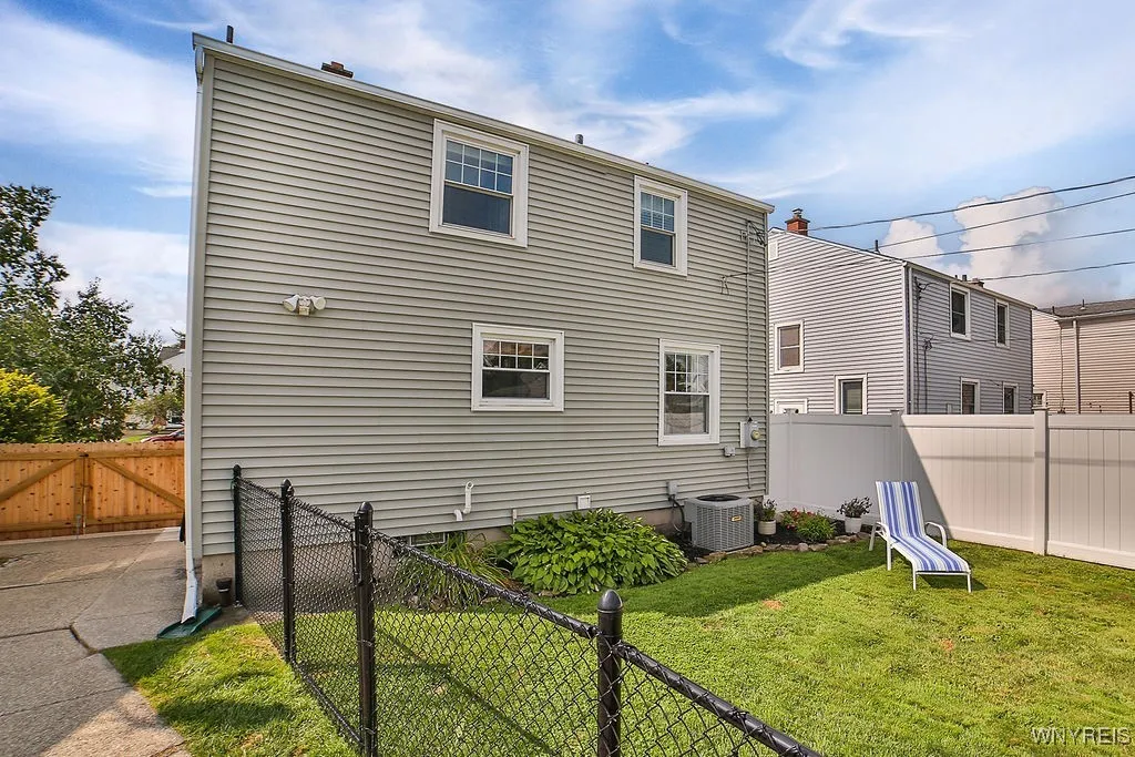 162 Fancher Avenue, Tonawanda-town, New York 14223, Tonawanda, New York 14223, 3 Bedrooms Bedrooms, 6 Rooms Rooms,1 BathroomBathrooms,Residential,Closed,162 Fancher Avenue, Tonawanda-town, New York 14223,0,B1558517