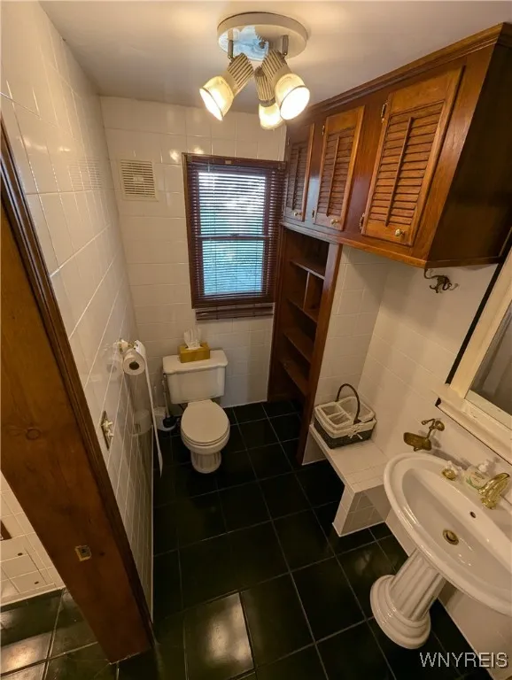 75 Main Street, West Seneca, New York 14224, West Seneca, New York 14224, 3 Bedrooms Bedrooms, 8 Rooms Rooms,2 BathroomsBathrooms,Residential,Closed,75 Main Street, West Seneca, New York 14224,0,B1558465