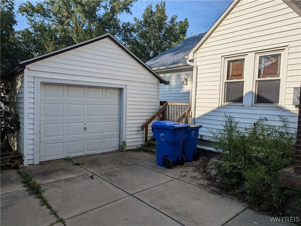 75 Main Street, West Seneca, New York 14224, West Seneca, New York 14224, 3 Bedrooms Bedrooms, 8 Rooms Rooms,2 BathroomsBathrooms,Residential,Closed,75 Main Street, West Seneca, New York 14224,0,B1558465