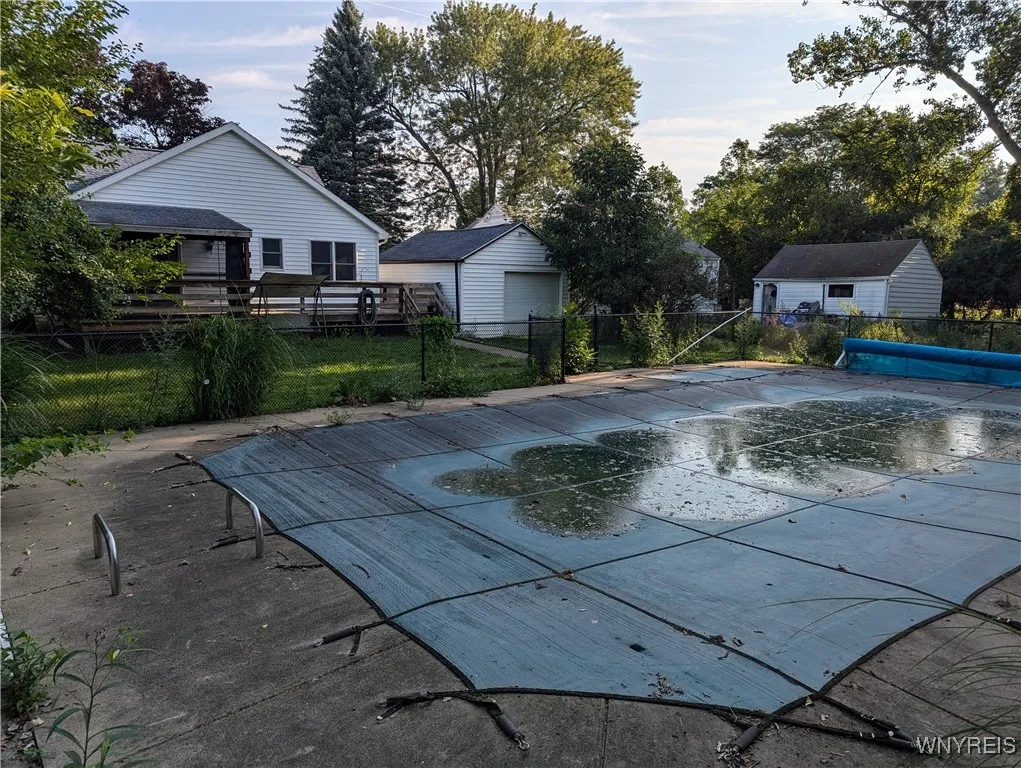 75 Main Street, West Seneca, New York 14224, West Seneca, New York 14224, 3 Bedrooms Bedrooms, 8 Rooms Rooms,2 BathroomsBathrooms,Residential,Closed,75 Main Street, West Seneca, New York 14224,0,B1558465