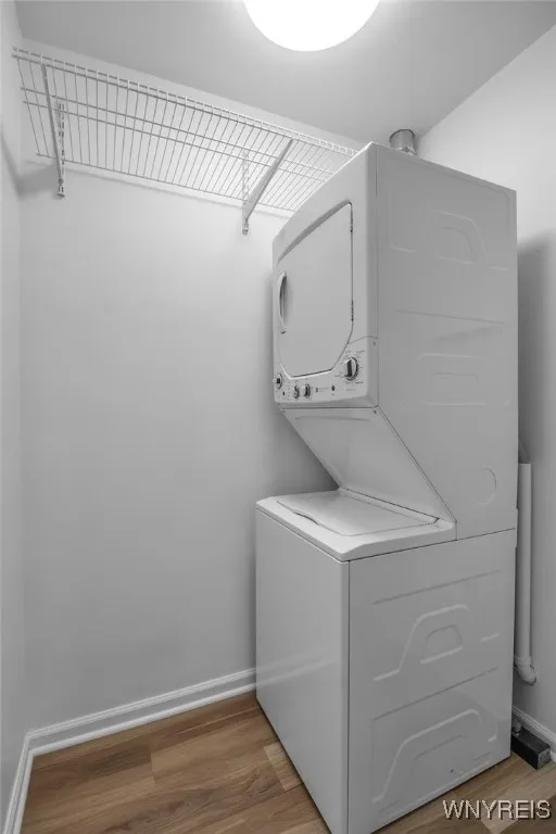 Stackable Washer/Dryer 2021...