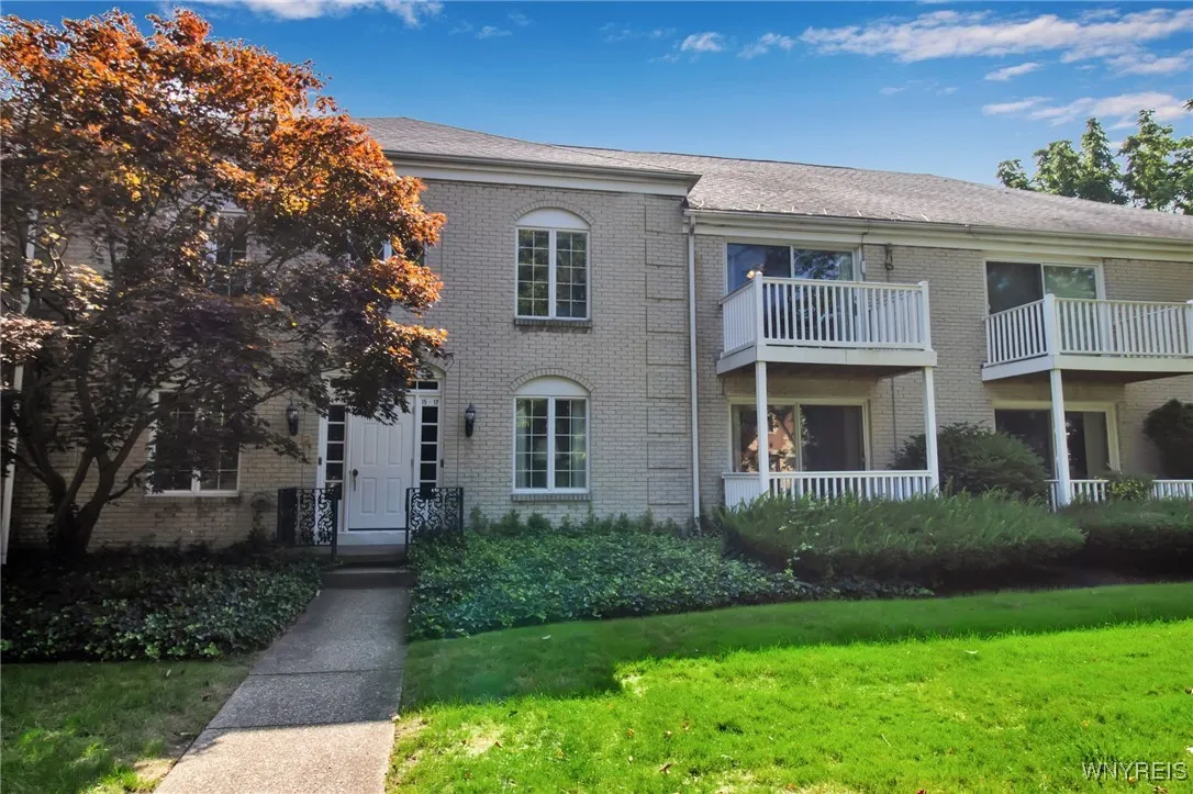 4415 Main Street 17, Amherst, New York 14226, Amherst, New York 14226, 2 Bedrooms Bedrooms, 5 Rooms Rooms,1 BathroomBathrooms,Residential,Closed,4415 Main Street 17, Amherst, New York 14226,0,B1559479