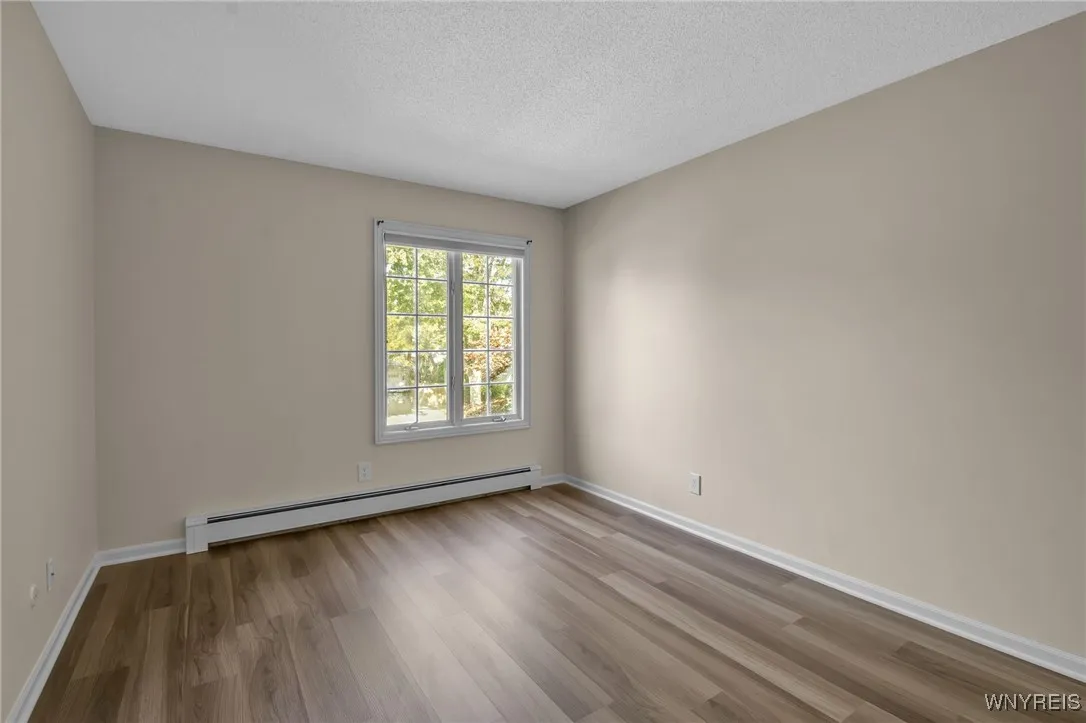 Guest Bedroom/Office...