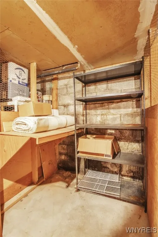 Second lockable storage area (17)...