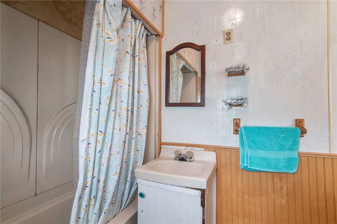 1793 County Highway 9, Davenport, New York 12197, Davenport, New York 12197, 4 Bedrooms Bedrooms, 9 Rooms Rooms,1 BathroomBathrooms,Residential,Closed,1793 County Highway 9, Davenport, New York 12197,0,R1559519
