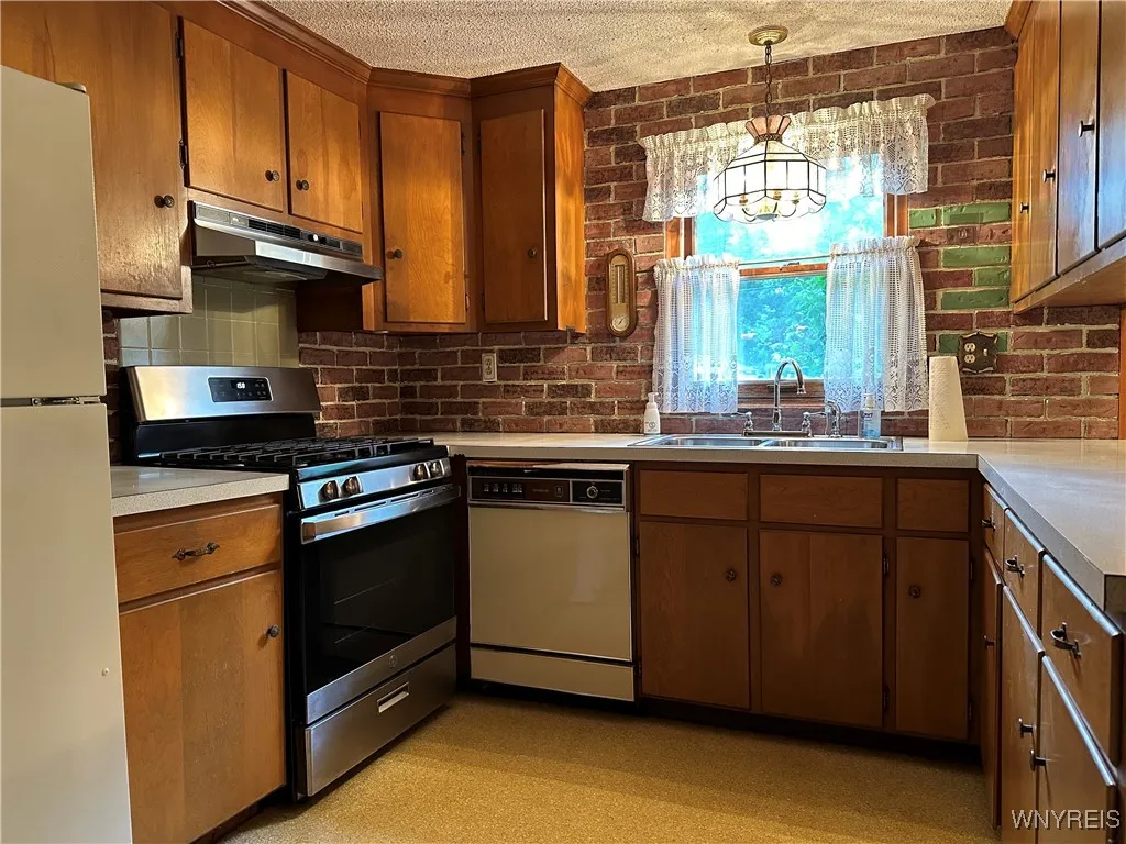 30 Puritan Place, Orchard Park, New York 14127, Orchard Park, New York 14127, 4 Bedrooms Bedrooms, 7 Rooms Rooms,1 BathroomBathrooms,Residential,Closed,30 Puritan Place, Orchard Park, New York 14127,0,B1560078