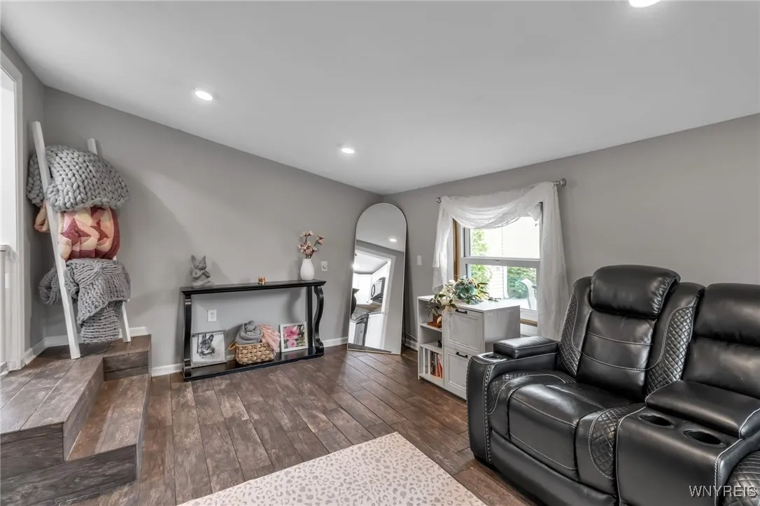 867 Parkhurst Boulevard, Tonawanda-town, New York, Tonawanda, New York 14150, 3 Bedrooms Bedrooms, 7 Rooms Rooms,2 BathroomsBathrooms,Residential,Closed,867 Parkhurst Boulevard, Tonawanda-town, New York ,0,B1559812