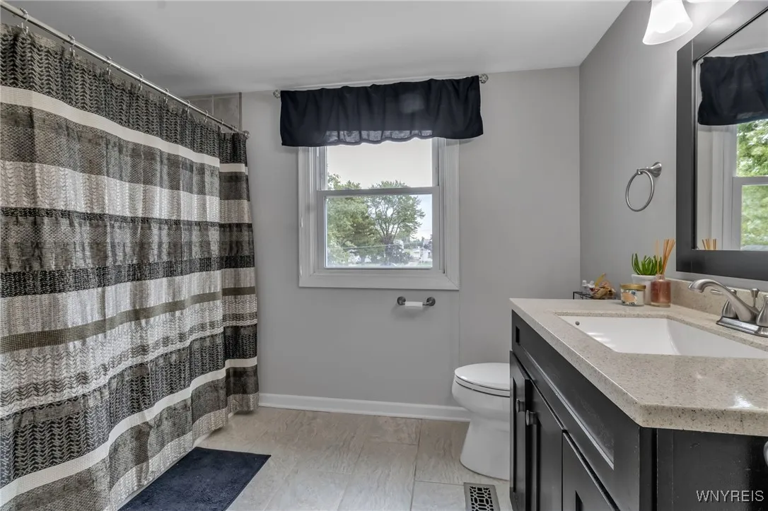 867 Parkhurst Boulevard, Tonawanda-town, New York, Tonawanda, New York 14150, 3 Bedrooms Bedrooms, 7 Rooms Rooms,2 BathroomsBathrooms,Residential,Closed,867 Parkhurst Boulevard, Tonawanda-town, New York ,0,B1559812