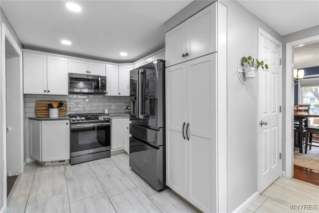 867 Parkhurst Boulevard, Tonawanda-town, New York, Tonawanda, New York 14150, 3 Bedrooms Bedrooms, 7 Rooms Rooms,2 BathroomsBathrooms,Residential,Closed,867 Parkhurst Boulevard, Tonawanda-town, New York ,0,B1559812