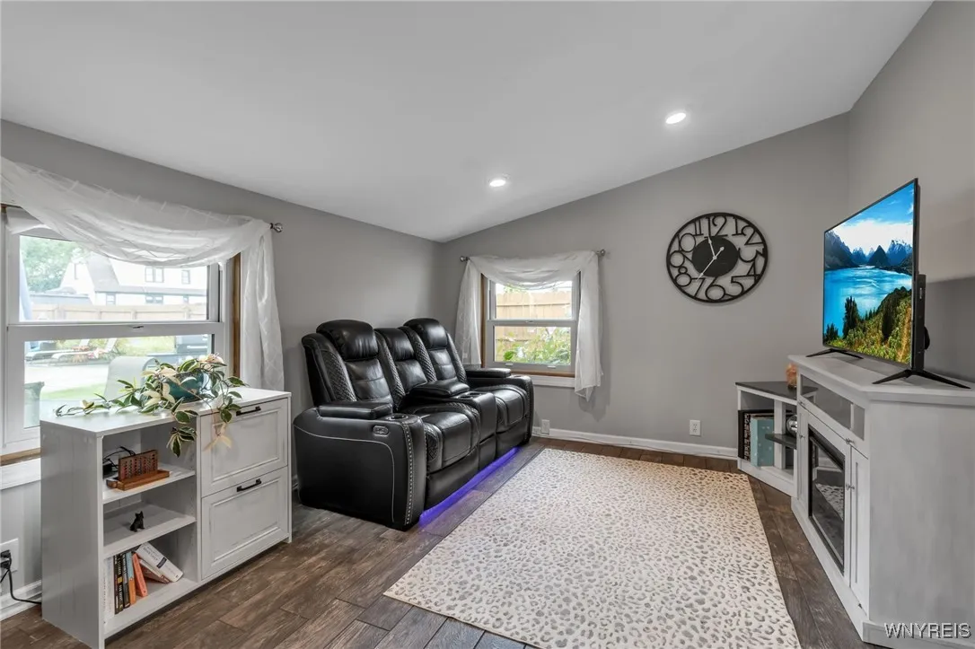 867 Parkhurst Boulevard, Tonawanda-town, New York, Tonawanda, New York 14150, 3 Bedrooms Bedrooms, 7 Rooms Rooms,2 BathroomsBathrooms,Residential,Closed,867 Parkhurst Boulevard, Tonawanda-town, New York ,0,B1559812