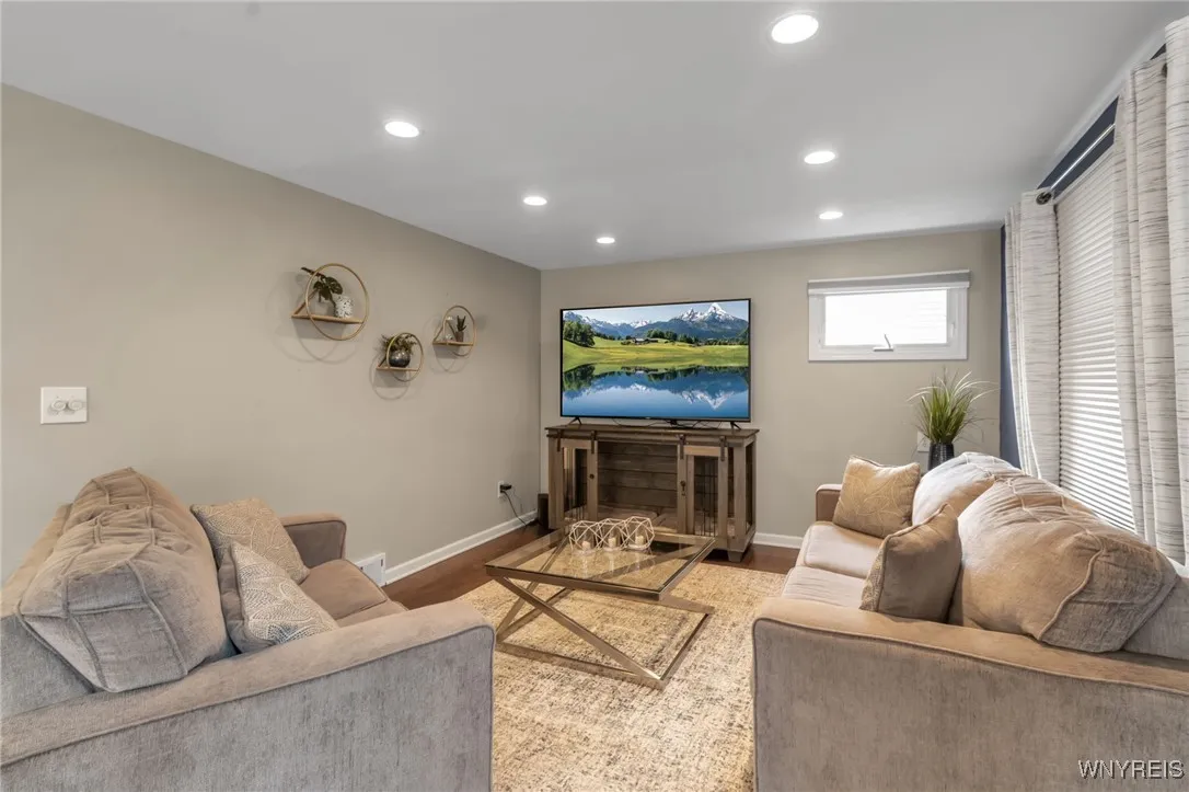 867 Parkhurst Boulevard, Tonawanda-town, New York, Tonawanda, New York 14150, 3 Bedrooms Bedrooms, 7 Rooms Rooms,2 BathroomsBathrooms,Residential,Closed,867 Parkhurst Boulevard, Tonawanda-town, New York ,0,B1559812