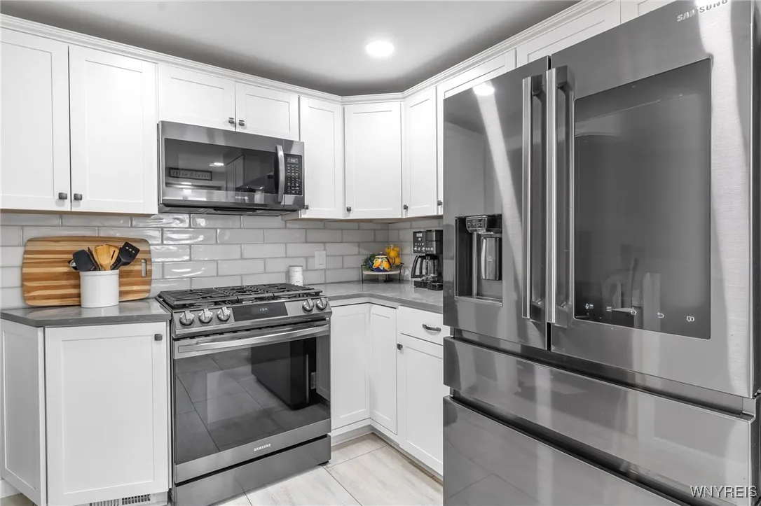 867 Parkhurst Boulevard, Tonawanda-town, New York, Tonawanda, New York 14150, 3 Bedrooms Bedrooms, 7 Rooms Rooms,2 BathroomsBathrooms,Residential,Closed,867 Parkhurst Boulevard, Tonawanda-town, New York ,0,B1559812