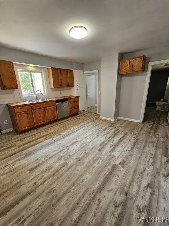 130 Bird Avenue, Buffalo, New York 14213, Buffalo, New York 14213, 5 Bedrooms Bedrooms, 8 Rooms Rooms,1 BathroomBathrooms,Residential,Closed,130 Bird Avenue, Buffalo, New York 14213,0,B1559333