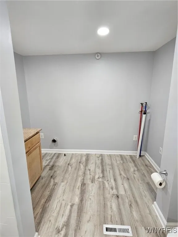 130 Bird Avenue, Buffalo, New York 14213, Buffalo, New York 14213, 5 Bedrooms Bedrooms, 8 Rooms Rooms,1 BathroomBathrooms,Residential,Closed,130 Bird Avenue, Buffalo, New York 14213,0,B1559333