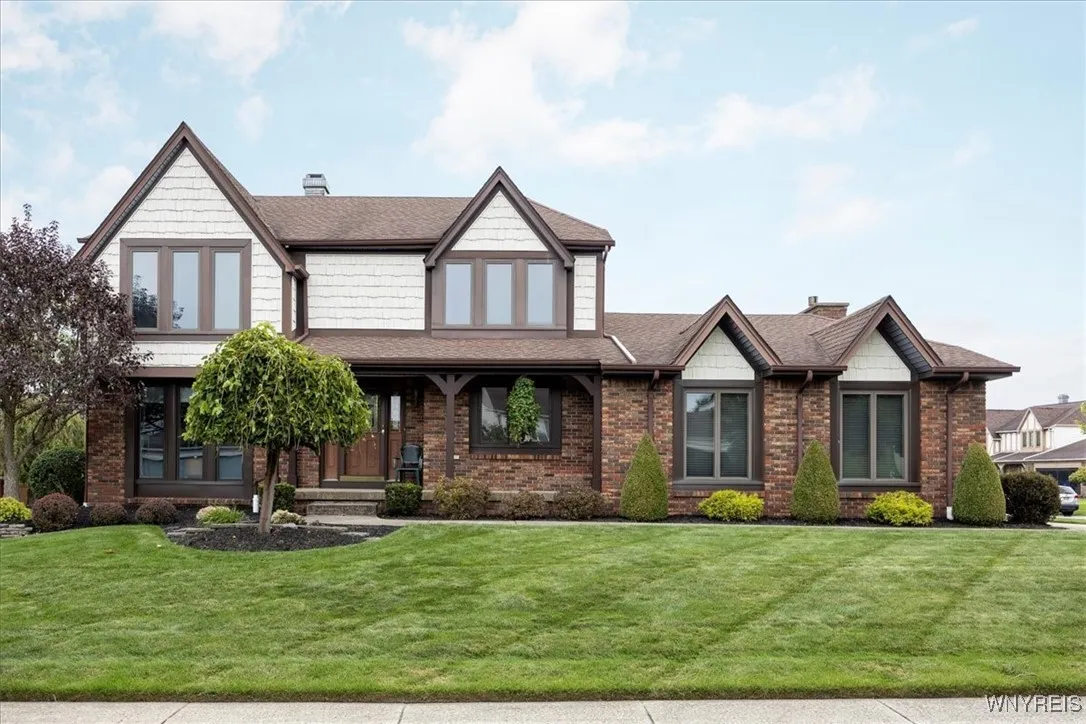 68 Larsen Lane, West Seneca, New York 14224, West Seneca, New York 14224, 4 Bedrooms Bedrooms, 8 Rooms Rooms,2 BathroomsBathrooms,Residential,Closed,68 Larsen Lane, West Seneca, New York 14224,0,B1559347