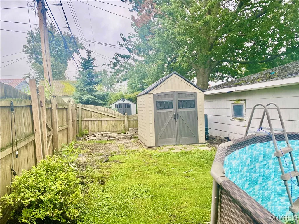 Even a shed for pool supplies and additional storage.