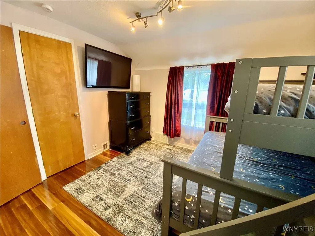 4937 Chapman Pkwy, Hamburg, New York 14075, Hamburg, New York 14075, 3 Bedrooms Bedrooms, 6 Rooms Rooms,2 BathroomsBathrooms,Residential,Closed,4937 Chapman Pkwy, Hamburg, New York 14075,0,B1560096