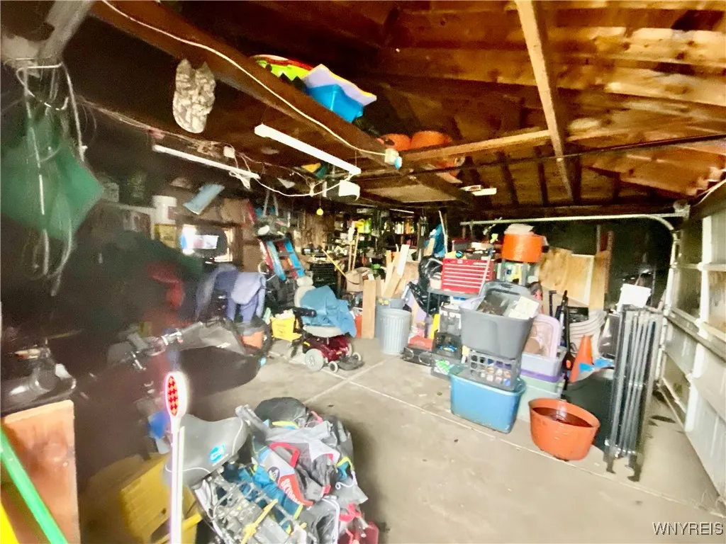 Yes, you really can park 2 cars in this 2.5 car garage, or store lots of stuff.