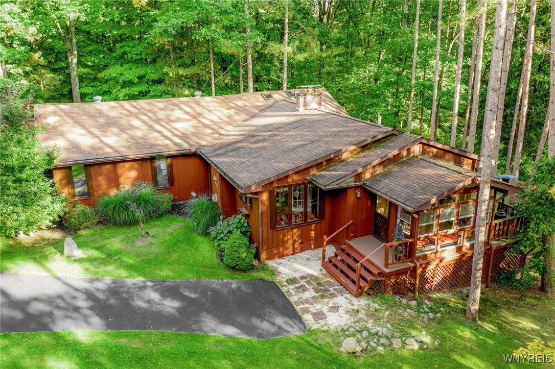 6069 Bunting Road, Orchard Park, New York 14127, Orchard Park, New York 14127, 5 Bedrooms Bedrooms, 12 Rooms Rooms,3 BathroomsBathrooms,Residential,Closed,6069 Bunting Road, Orchard Park, New York 14127,0,B1560388