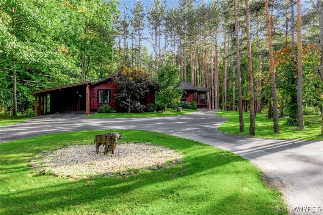6069 Bunting Road, Orchard Park, New York 14127, Orchard Park, New York 14127, 5 Bedrooms Bedrooms, 12 Rooms Rooms,3 BathroomsBathrooms,Residential,Closed,6069 Bunting Road, Orchard Park, New York 14127,0,B1560388