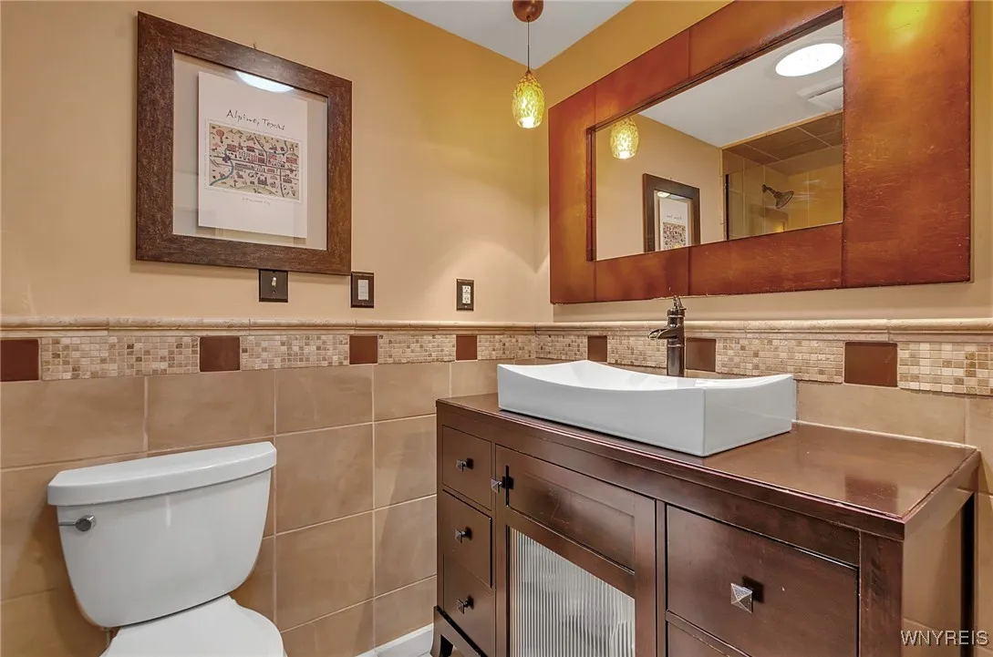 6069 Bunting Road, Orchard Park, New York 14127, Orchard Park, New York 14127, 5 Bedrooms Bedrooms, 12 Rooms Rooms,3 BathroomsBathrooms,Residential,Closed,6069 Bunting Road, Orchard Park, New York 14127,0,B1560388