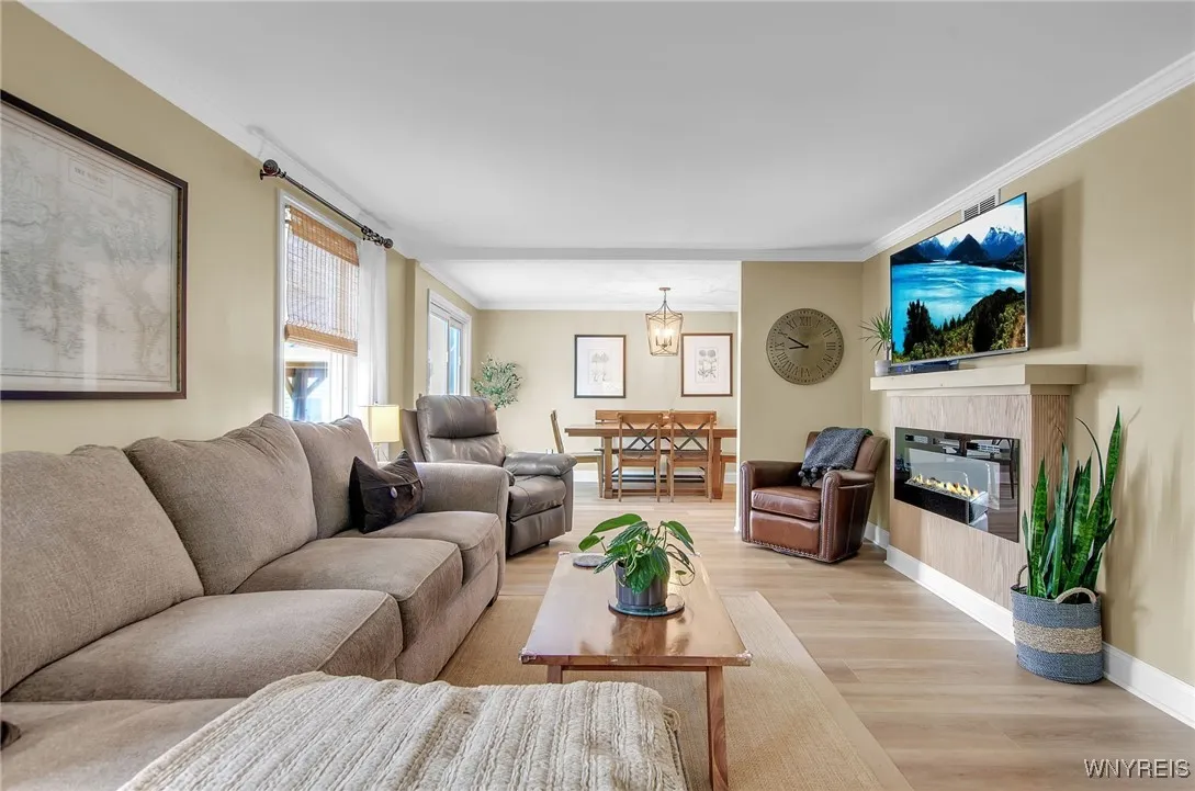 185 Green Street, Aurora, New York 14052, Aurora, New York 14052, 3 Bedrooms Bedrooms, 7 Rooms Rooms,2 BathroomsBathrooms,Residential,Closed,185 Green Street, Aurora, New York 14052,0,B1560272