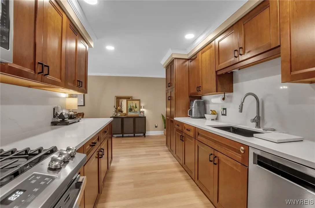 185 Green Street, Aurora, New York 14052, Aurora, New York 14052, 3 Bedrooms Bedrooms, 7 Rooms Rooms,2 BathroomsBathrooms,Residential,Closed,185 Green Street, Aurora, New York 14052,0,B1560272