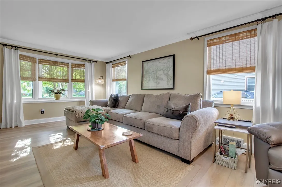185 Green Street, Aurora, New York 14052, Aurora, New York 14052, 3 Bedrooms Bedrooms, 7 Rooms Rooms,2 BathroomsBathrooms,Residential,Closed,185 Green Street, Aurora, New York 14052,0,B1560272