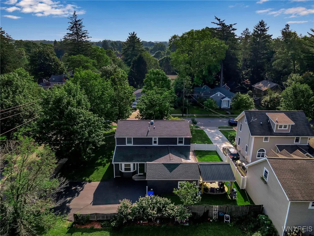 185 Green Street, Aurora, New York 14052, Aurora, New York 14052, 3 Bedrooms Bedrooms, 7 Rooms Rooms,2 BathroomsBathrooms,Residential,Closed,185 Green Street, Aurora, New York 14052,0,B1560272