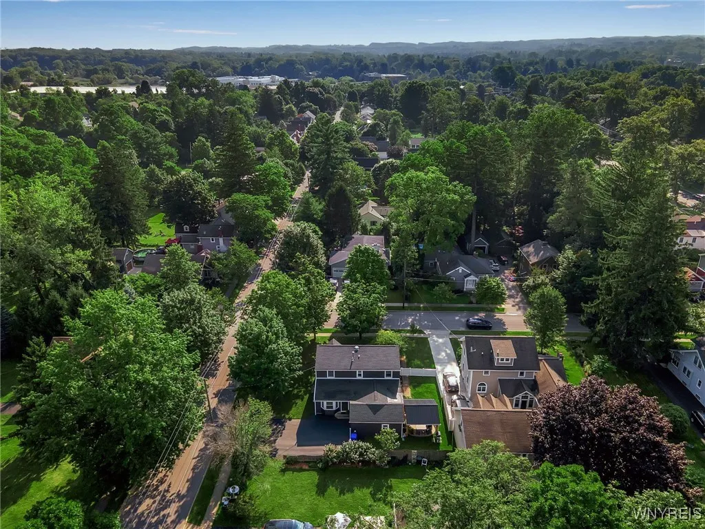 185 Green Street, Aurora, New York 14052, Aurora, New York 14052, 3 Bedrooms Bedrooms, 7 Rooms Rooms,2 BathroomsBathrooms,Residential,Closed,185 Green Street, Aurora, New York 14052,0,B1560272