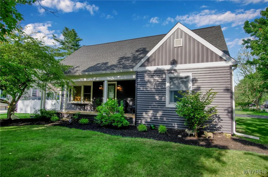 185 Green Street, Aurora, New York 14052, Aurora, New York 14052, 3 Bedrooms Bedrooms, 7 Rooms Rooms,2 BathroomsBathrooms,Residential,Closed,185 Green Street, Aurora, New York 14052,0,B1560272