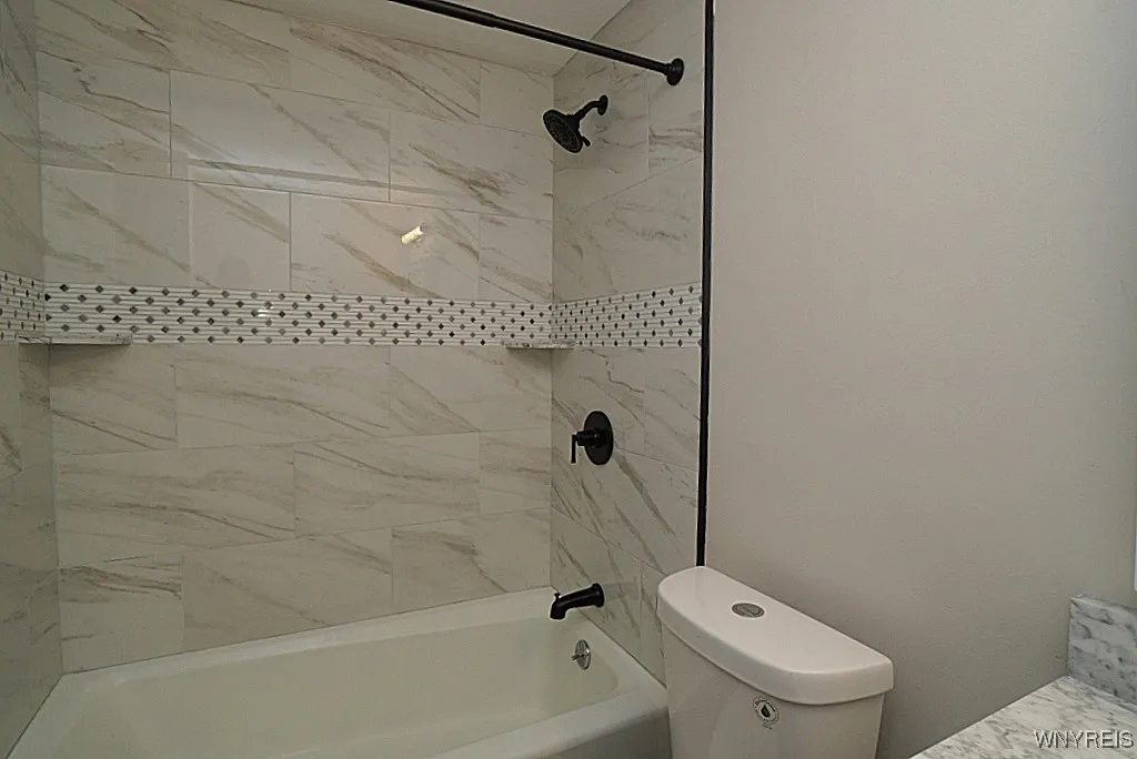 4031 Towers Place, Hamburg, New York 14075, Hamburg, New York 14075, 3 Bedrooms Bedrooms, 10 Rooms Rooms,2 BathroomsBathrooms,Residential,Closed,4031 Towers Place, Hamburg, New York 14075,0,B1560416