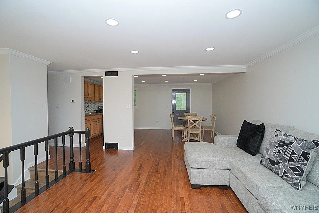 4031 Towers Place, Hamburg, New York 14075, Hamburg, New York 14075, 3 Bedrooms Bedrooms, 10 Rooms Rooms,2 BathroomsBathrooms,Residential,Closed,4031 Towers Place, Hamburg, New York 14075,0,B1560416